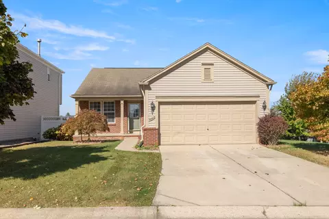 10505 Edgewater Trl, Grand Blanc, MI 48442