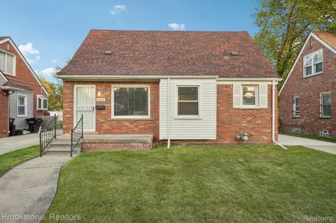 9020 Grandville Ave, Detroit, MI 48228