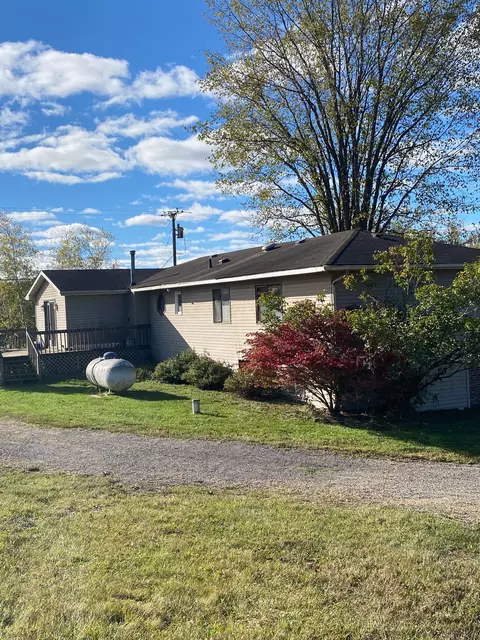 3520 E Highland Rd, Oceola, MI 48843