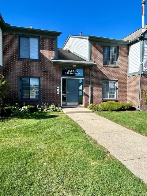 15212 Ashley Crt 2 1 Ct #2, Macomb, MI 48044