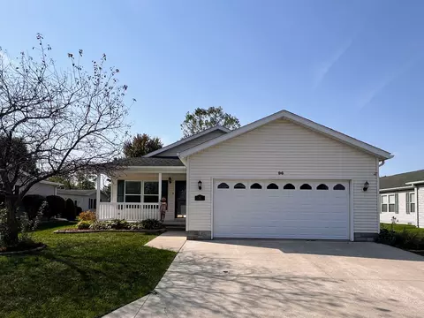 96 Bridgewood Dr, Fort Gratiot, MI 48059
