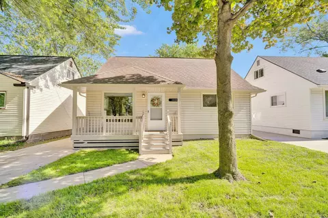 13685 Marvin St, Taylor, MI 48180