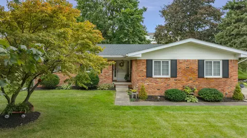 36537 Vicary Ln, Farmington, MI 48335
