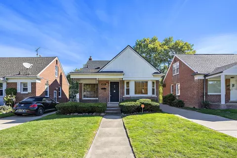 10026 Royal Grand, Redford, MI 48239