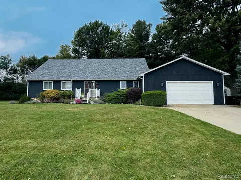 11119 16 12 Mile Rd, Sterling Heights, MI 48312