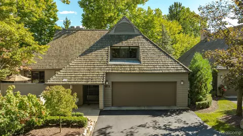973 Bloomfield Woods, Bloomfield Hills, MI 48304