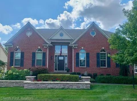 41473 Twain, Novi, MI 48377