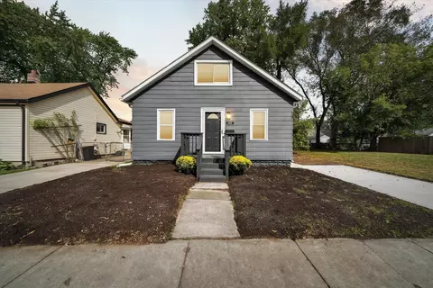 352 W Harwood Ave, Madison Heights, MI 48071