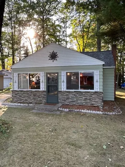 315 Cottage Dr, Denton, MI 48651