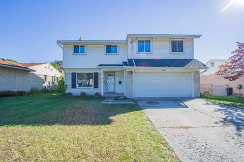 25415 Statler St, Taylor, MI 48180