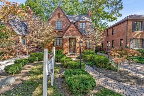 20150 Lichfield Rd, Detroit, MI 48221