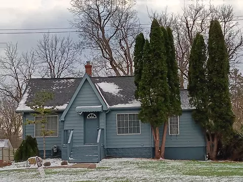 5022 Lapeer Rd, Burton, MI 48509