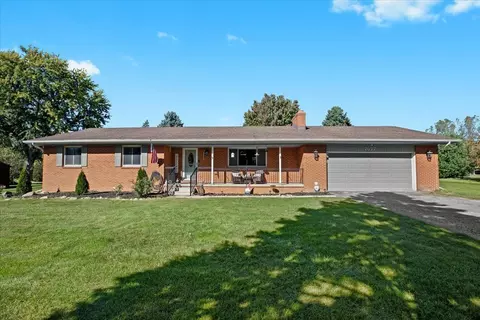 7677 Mcclements Rd, Genoa, MI 48114