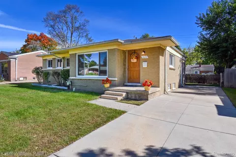 1075 Lori St, Ypsilanti, MI 48198
