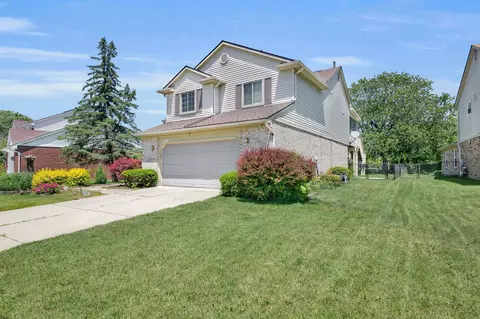 423 Tyler Ln, Canton, MI 48188