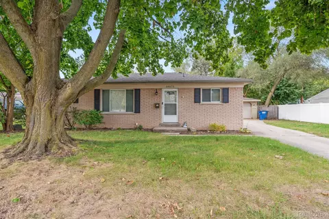 34670 Hunter Ave, Westland, MI 48185