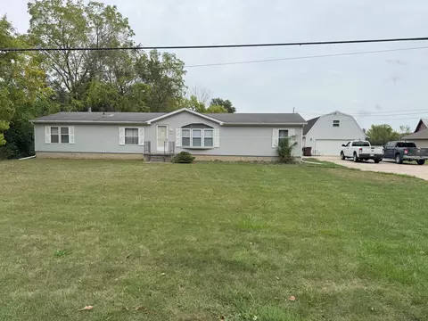 3711 Brest Rd, Frenchtown, MI 48166