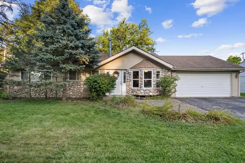 23710 Meadowbrook Rd, Novi, MI 48375