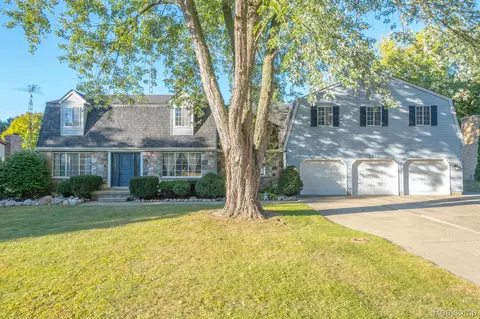 8454 Wesley Dr, Flushing, MI 48433 photo 1