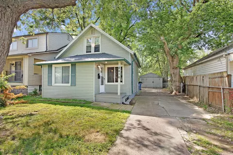 8436 Chapp Ave, Warren, MI 48089