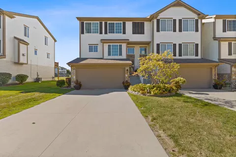 318 Oak Ridge Dr #92, Pontiac, MI 48341