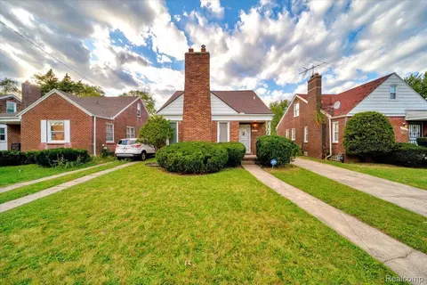 10949 Beaconsfield St, Detroit, MI 48224