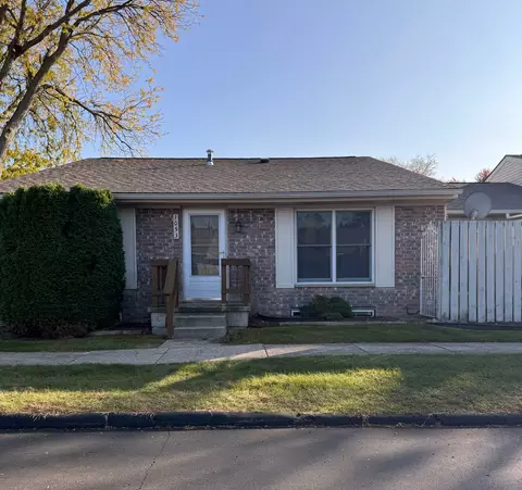 1053 S Dayton St, Davison, MI 48423