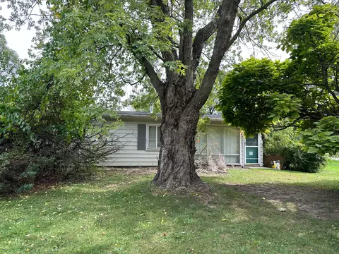 6421 Stephen, Green Oak, MI 48116