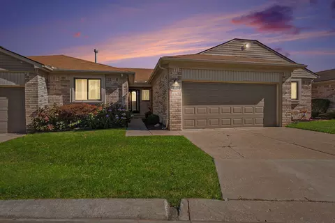 13741 Provincial Dr, Sterling Heights, MI 48313