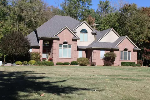 15730 Dryden Rd, Berlin, MI 48002