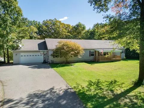 5841 Starville Rd, China, MI 48054