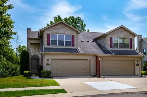 360 Stratford Ln, Orion, MI 48360