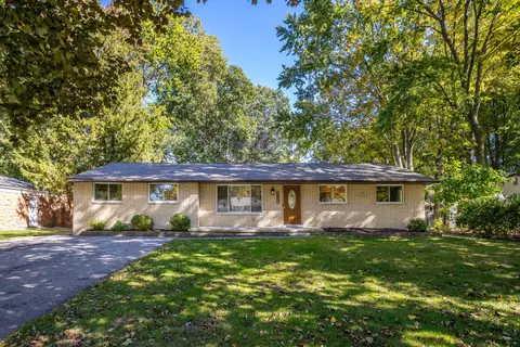 18994 Irving St, Livonia, MI 48152