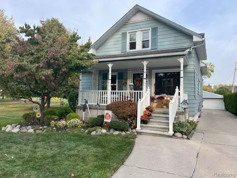 2731 Cornell St, Dearborn, MI 48124