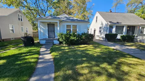 18975 Huntington Rd, Detroit, MI 48219