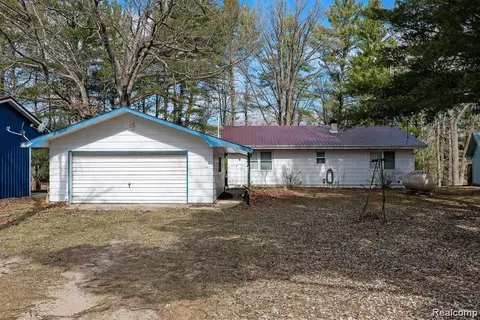 10168 River Rd, Evart, MI 49631