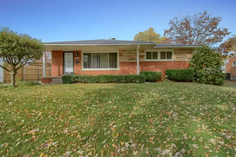 32632 Marquette St, Garden City, MI 48135