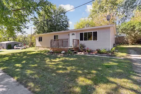 6685 Brush St, North Branch, MI 48461
