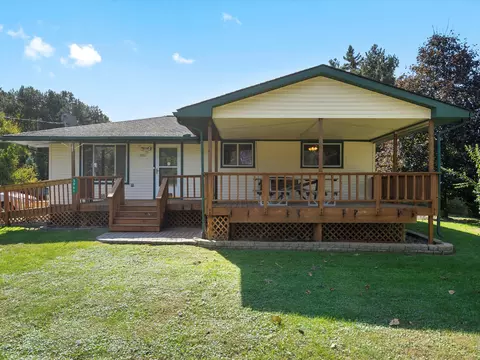 5961 Flemings Lake Rd, Independence, MI 48346
