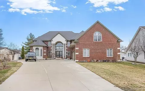 39456 E Archer Dr, Harrison Township, MI 48045 photo 1