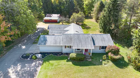 3466 Elliot Rd, Holly, MI 48442