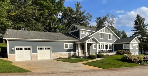 6890 Goldenrod Ave NE, Cannon, MI 49341