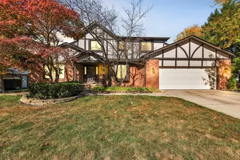 700 Denham Ln, Rochester Hills, MI 48307