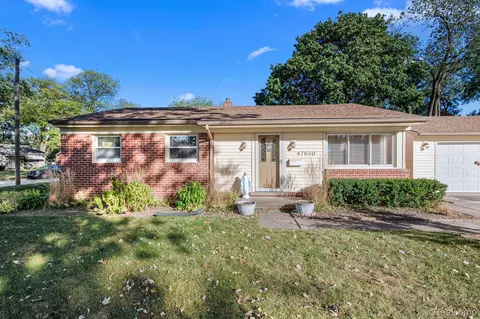 47630 Winthrop St, Shelby Township, MI 48317
