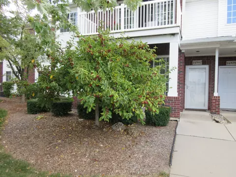 14582 Moravian Manor Cir, Sterling Heights, MI 48312