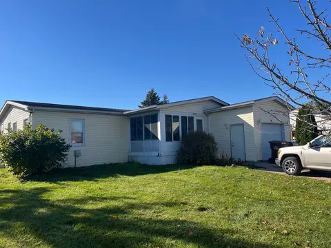 29245 Vinewood, Huron, MI 48134