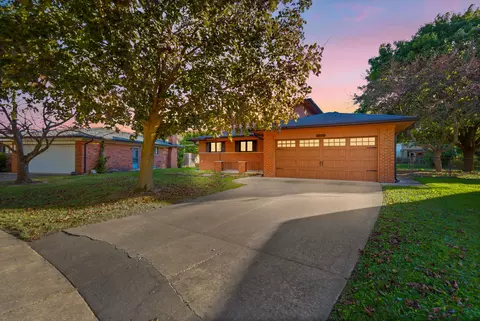 13516 Kurch Dr, Sterling Heights, MI 48312