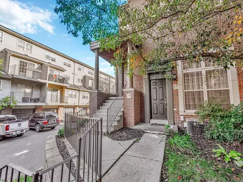 19 W Village Ln, Dearborn, MI 48124