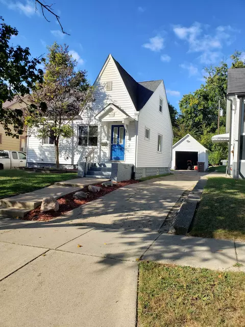 358 S Marshall St, Pontiac, MI 48342
