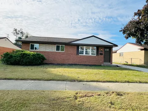 40479 Pinetree Dr, Plymouth, MI 48170